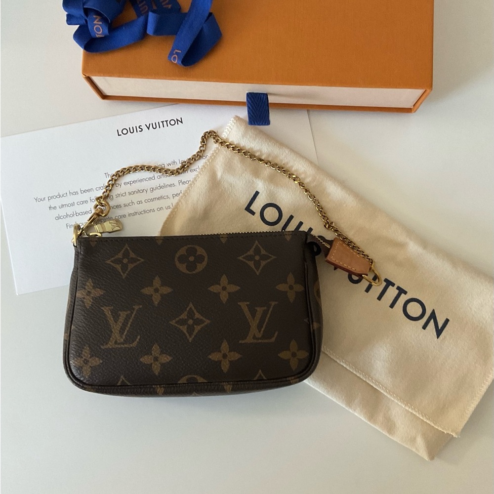 Louis Vuitton Mini Pochette Accessoires – Made in France
